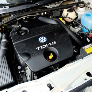 eurp_0802_04_z+1992_vw_corrado_slc+tdi_engine.jpg