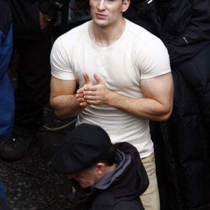 Chris+Evans+Captain+America+(1).jpg