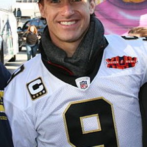 220px-Drew_Brees_at_Saints_Super_Bowl_parade_2010-02-09.jpg