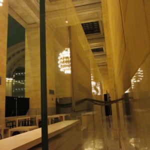 grand_central_display_cable.jpg