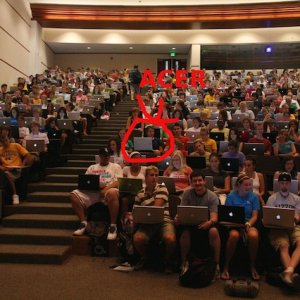 Mac-Acer.jpg