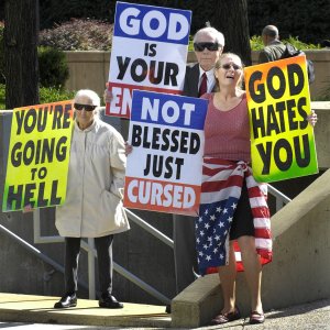 Westboro-Baptist-Church-Freaks.jpg