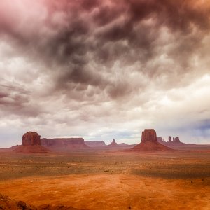 Monument Valley-1-3.jpg