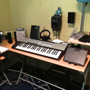 Desk2.png