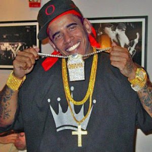 171-0612092714-obama-gangsta-gold-chains.jpg