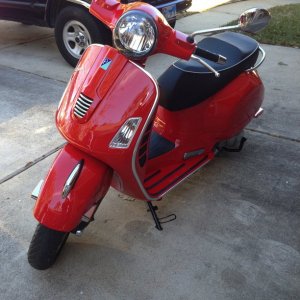 red vespa_0608.jpg