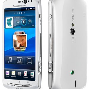 sony-ericsson-xperia-neo-v-2.jpg