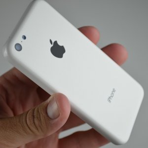iPhone-5C-Hands-On-1.jpg