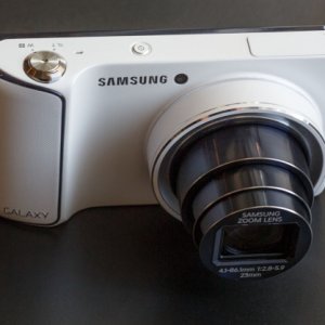 Samsung-Galaxy-Camera-1.jpg