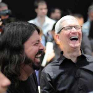 tim-cook-laughing.jpg