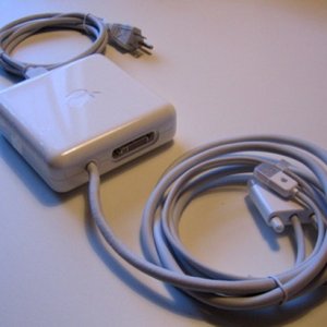 appledvitoadcadapter1.jpg