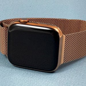 Apple_01.jpg