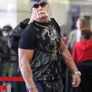 hogan_3_carryons.jpg