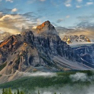 Mountains 03.jpg