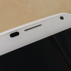 moto-x-earpiece.jpg