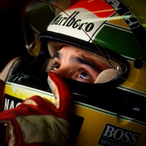 Ayrton-Senna-in-his-famous-helmet-20th-Anniversary-of-Sennas-Death.jpg
