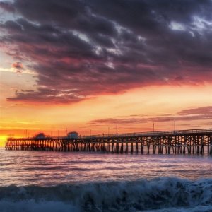 California-Beach-Dock-Sunset-iPhone-6-wallpaper-ilikewallpaper_com_750.jpg