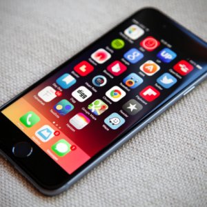 bgr-iphone-6-top.jpg