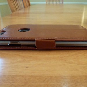 verus wallet closed side view no cards.jpg