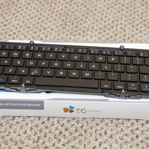EC Technology Foldable Keyboard 2.jpg