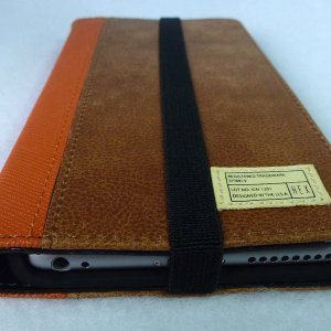 Hex Icon Wallet: Front Closed.jpg