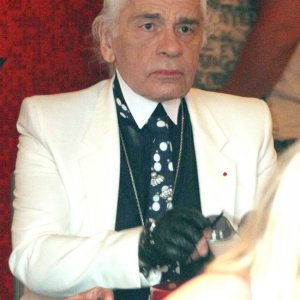 KARL-LAGERFELD-SANS-GLASSES.jpg