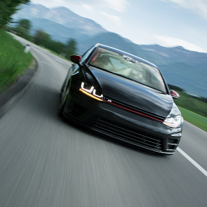 2015 Volkswagen Golf GTI 01.png