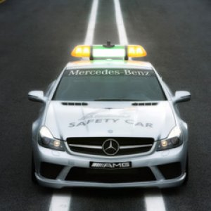 2008-Mercedes-Benz-AMG-F1-Safety-Cars-Front-1920x1440.jpg