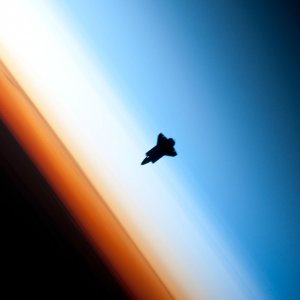 nasa_iss_shuttlelanding.jpg