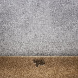 Hard Graft 03.jpg