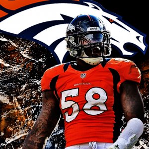 Von Miller 02.jpg