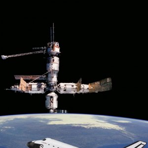 Space Shuttle 02.jpg