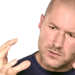 jony-ive-10-20-09.jpg