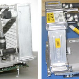 powermac-g5-liquid-cooling-units.jpg
