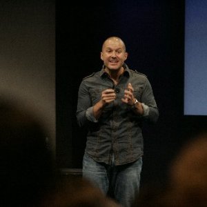 JonyIve.jpg