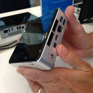 Intel_NUC_Haswell_(case_rear_panel).jpg