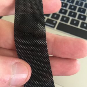 reiga milanese loop black.jpg