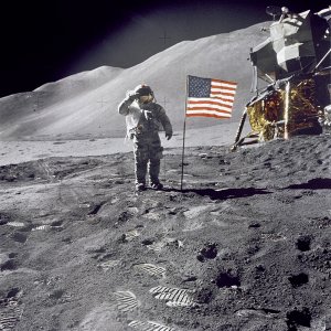 Moon_LOL.jpg