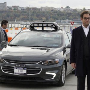 the-self-driving-car-bull-s1e10.jpg