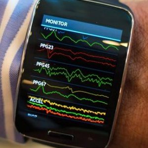 2014_samsung-simband-2.jpg