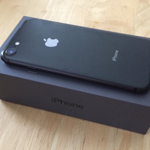 iPhone 8.JPG