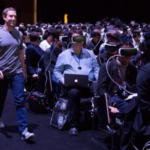 zuckerberg-vr-smiling.jpg