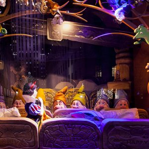 snow white and dwarves11024 crop.jpg