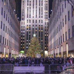 look upinthesky1024.jpg