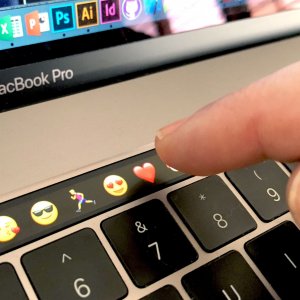 4 Touchbar.jpg