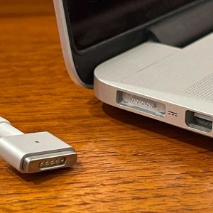 macbook-pro-magsafe.jpg