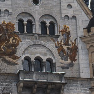 Neuschwanstein closeup 1991.jpg