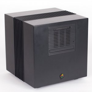 1920px-NeXTcube.jpg