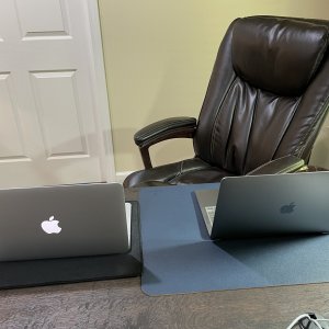 MaBook Air 11".jpg