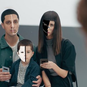 Samsung-galaxy-fold-ad-2.jpg